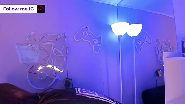 Camiila_Osorio Adlı Modelin Canlı XXX Sohbeti