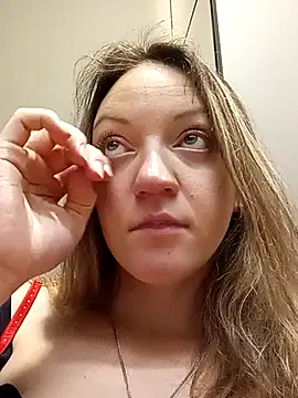 KattyLuuuのライブXXXチャット