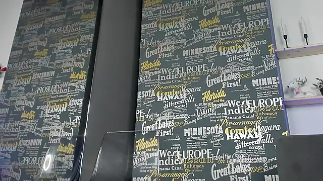 دردشة DemmiLove الجنسية المباشرة