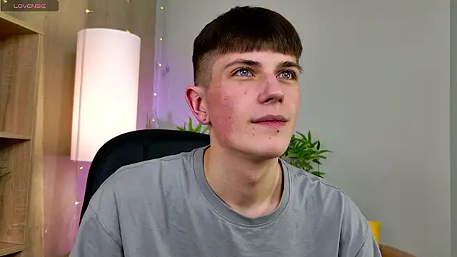 Онлайн чат XXX Rony_Joy