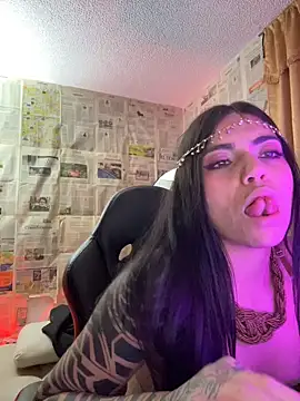 i_am_nina_ Adlı Modelin Canlı XXX Sohbeti