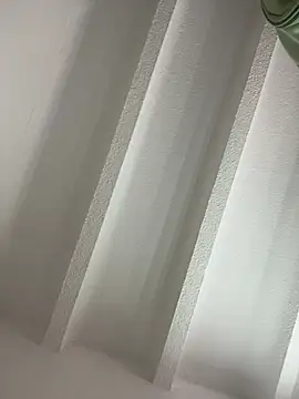 Cloew_Marz Adlı Modelin Canlı XXX Sohbeti