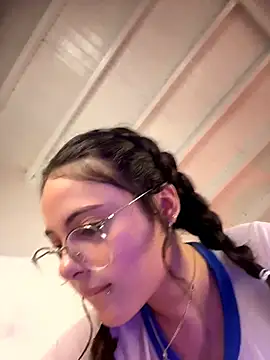 TeaseDollXXX Adlı Modelin Canlı XXX Sohbeti