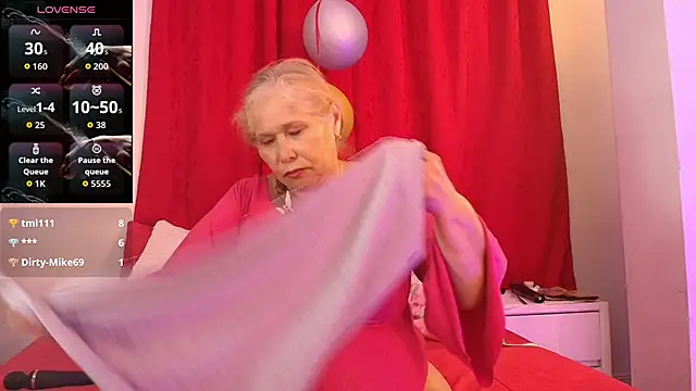 XXX chat uživo modela girl_amada