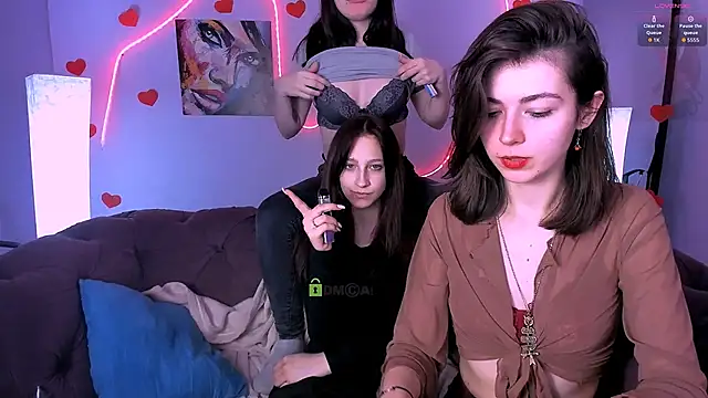 Chat +18 de kitniss_dreamy ao vivo