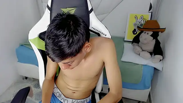 XXX chat uživo modela Liarr_