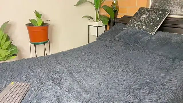 Chat +18 de Andy_Belier23 ao vivo