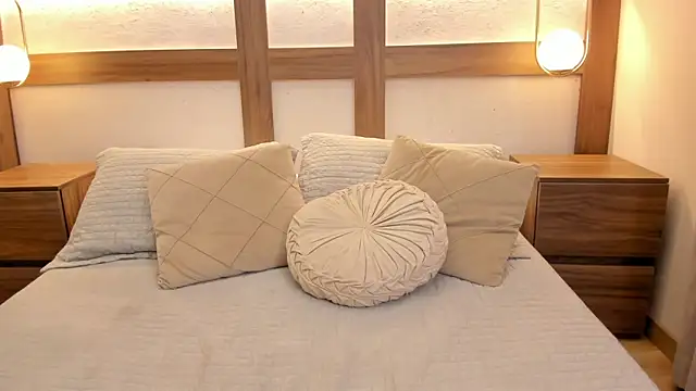 Chat +18 de Aurea_Silk ao vivo