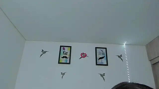 im_sarah34's Live XXX Chat