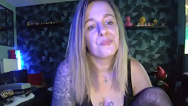 Delichieuse5 live XXX chat