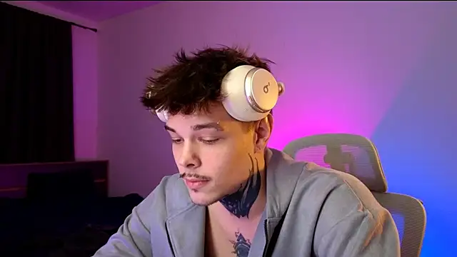 DENIS_HERE Live XXX Chat