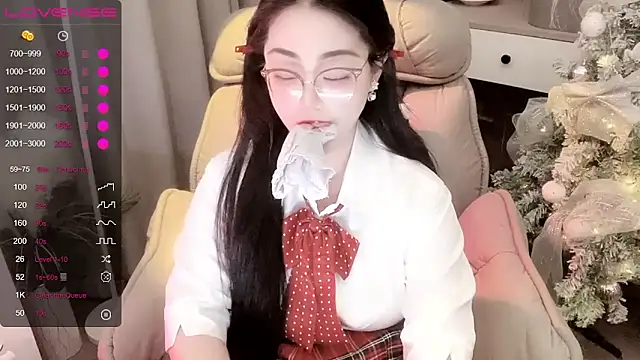 Monica-666888- 现场XXX聊天