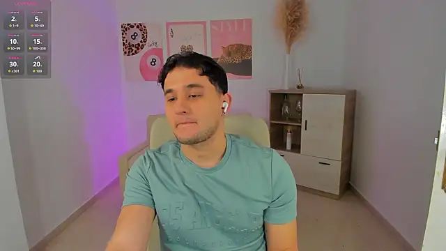 Massimo_Fiore élő XXX-chatje