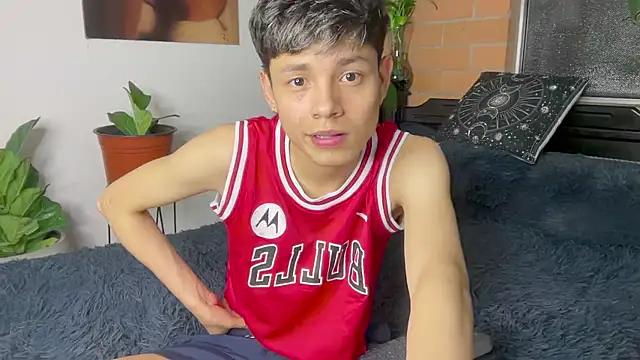 Andy_Belier23 élő XXX-chatje