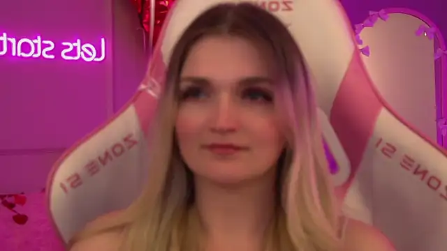 AnnyRaii 即時 XXX 聊天