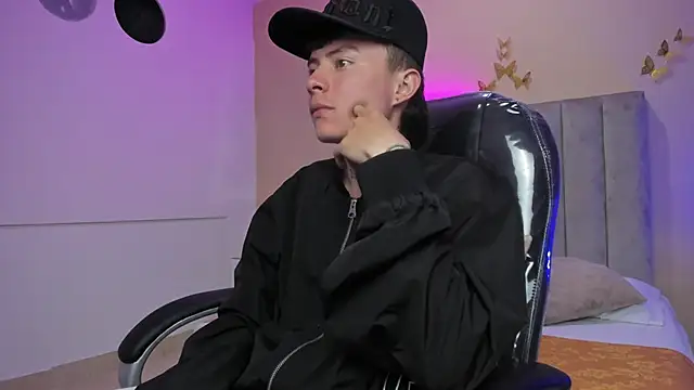 Nascary_Fox élő XXX-chatje