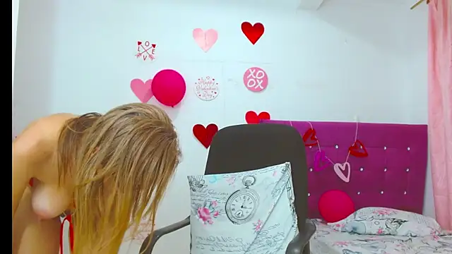 chantalsemenova1のライブXXXチャット