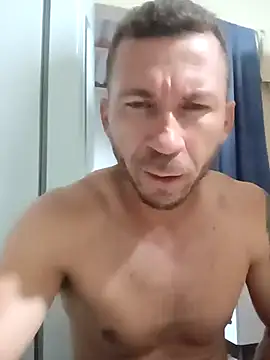 RobertoLuiz84 – Live XXX-chat