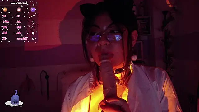 Catwhite_ Live XXX-chat