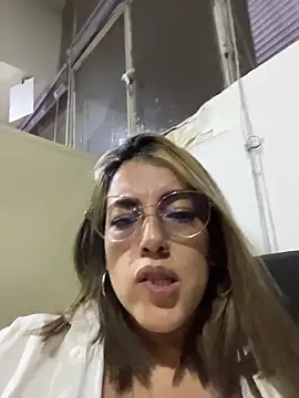 Chat XXX Live IsisLoveyes_