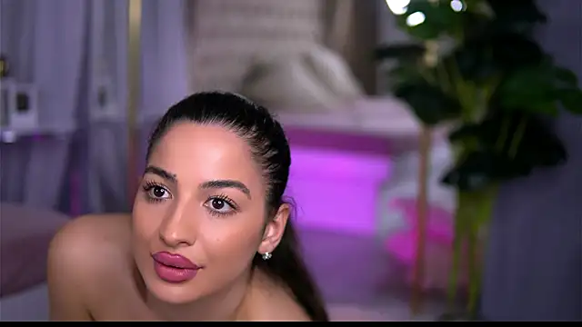 แชท XXX สดของ KimVellvet