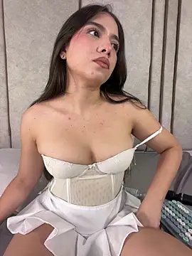 lilithdya: διαδικτυακό σόου στην κάμερα