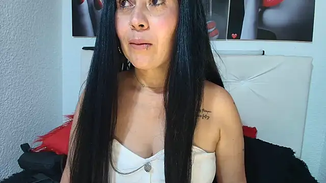 Tania_mature 现场XXX聊天