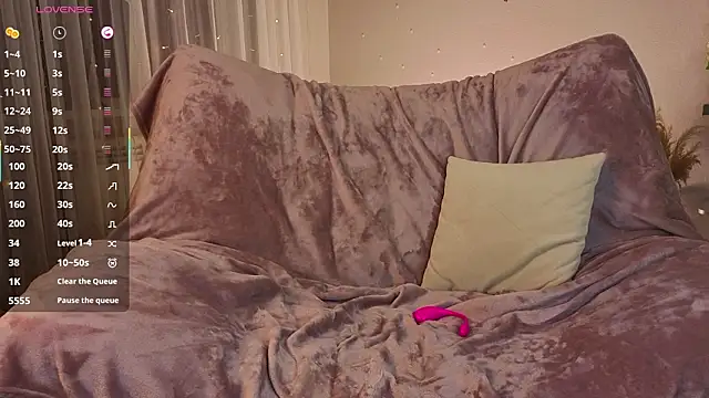 NyxaThorn Adlı Modelin Canlı XXX Sohbeti