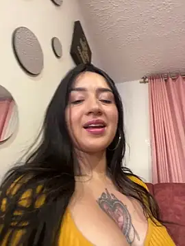 EmmyEvans1 Live XXX-chat