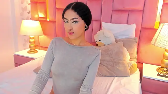 EllaEvanz: онлайн-секс-чат