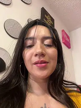 EmmyEvans1 Chat XXX live