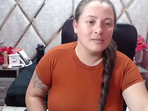 Chat XXX en directo de Sarah_Boobs_