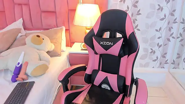 EllaEvanz's Live XXX Chat