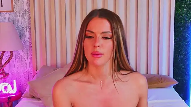 AnyaLov 网络视讯表演