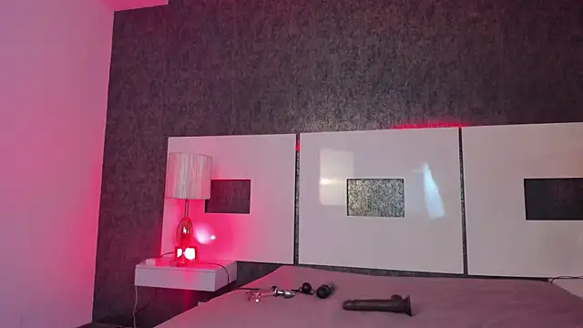 دردشة LilianFerrara الجنسية المباشرة