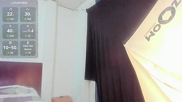 latinaStepmom's Live XXX Chat