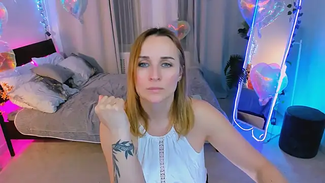 Chatroom XXX en direct de Karinella_x