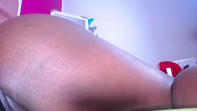 ebonny_suggarmommy1 Show Webcam