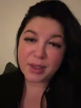 Curvybrunette1998 Webcam Show