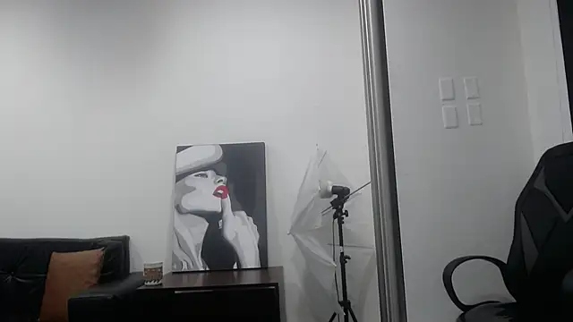 KiaraBlack_01 Obrolan Langsung XXX