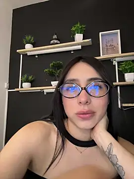 isabella_jade Adlı Modelin Web Kamerası Şovu