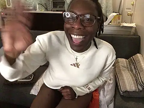 littyleesh1's Webcam Show