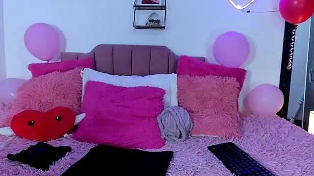 Nina_curves: онлайн-секс-чат