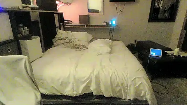 sissytrapdolly24's Live XXX Chat