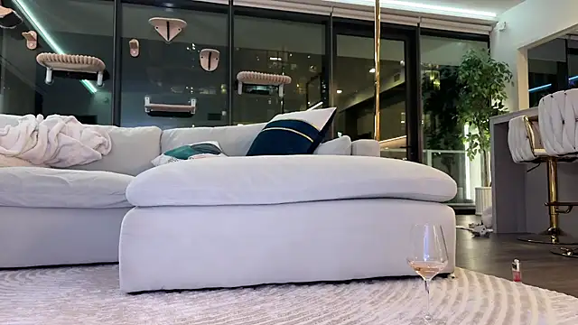 Graciemae_baexx Chat XXX in diretta