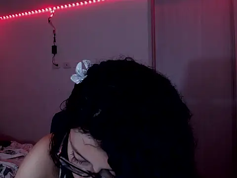 Chatroom XXX en direct de Ivonnybonn