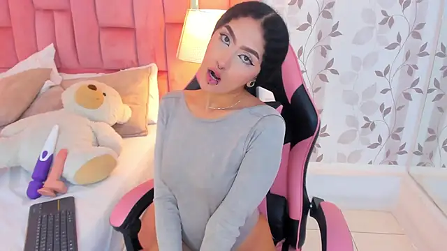 Chatroom XXX en direct de EllaEvanz