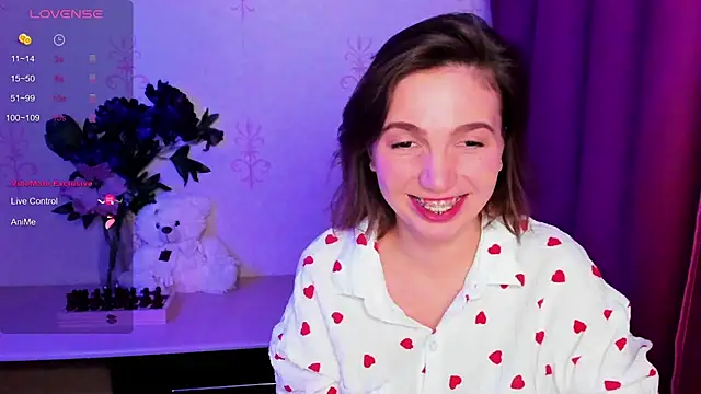 Živý XXX chat KindHazelHere_