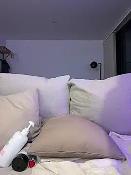 دردشة Rae_Lil_White الجنسية المباشرة