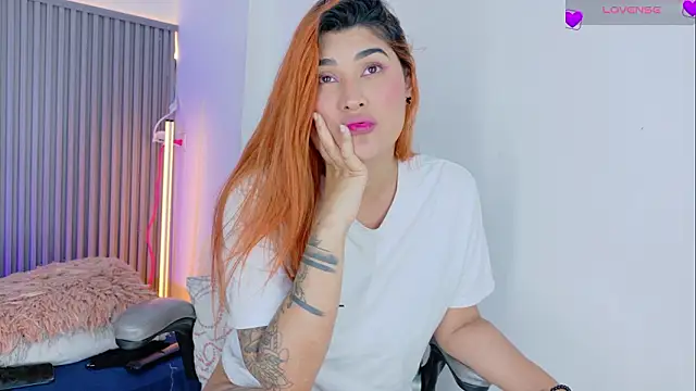 Celeste_Presstigge Adlı Modelin Canlı XXX Sohbeti